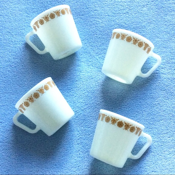 Pyrex Other - PYREX 4 Butterfly Gold mugs